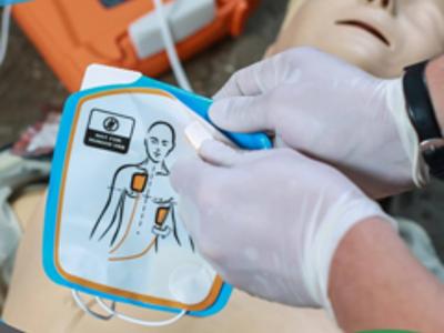 AED  - krok po kroku