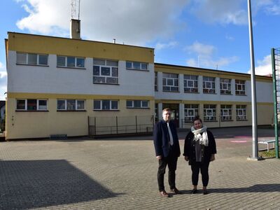 Wójt Gminy Gostycyn - Ireneusz Kucharski, Dyrektor Szkoły Podstawowej w Pruszczu - Magdalena Jutrowska
