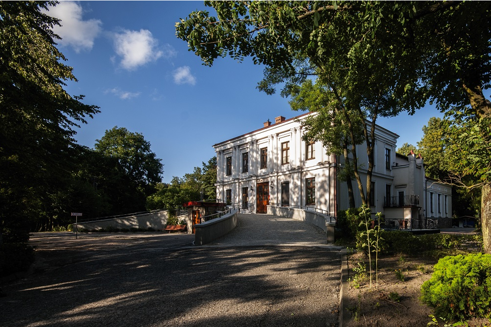 Dwór w Rokocinie