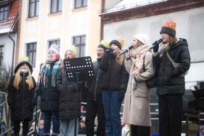 Tradycyjnie ulicami Starogardu Gdańskiego przeszedł Orszak Trzech Króli, który w tym roku zgromadził licznych mieszkańców i gości.