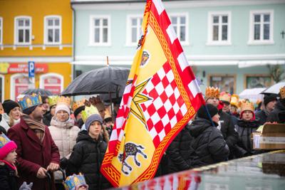 Tradycyjnie ulicami Starogardu Gdańskiego przeszedł Orszak Trzech Króli, który w tym roku zgromadził licznych mieszkańców i gości.