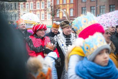 Tradycyjnie ulicami Starogardu Gdańskiego przeszedł Orszak Trzech Króli, który w tym roku zgromadził licznych mieszkańców i gości.