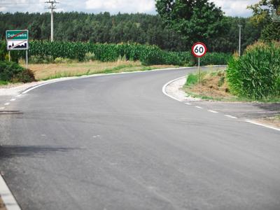 Nowa nawierzchnia drogi powiatowej w Dąbrówce