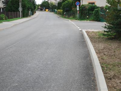 Nowa nawierzchnia drogi powiatowej w Dąbrówce