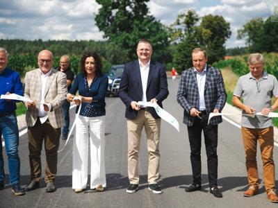 Nowa nawierzchnia drogi powiatowej w Dąbrówce