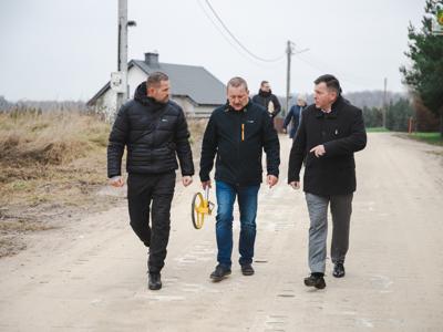 Odbiór modernizacji drogi w Ciecholewach