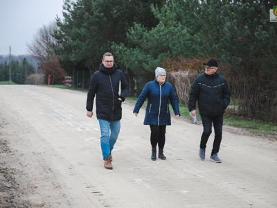 Odbiór modernizacji drogi w Ciecholewach