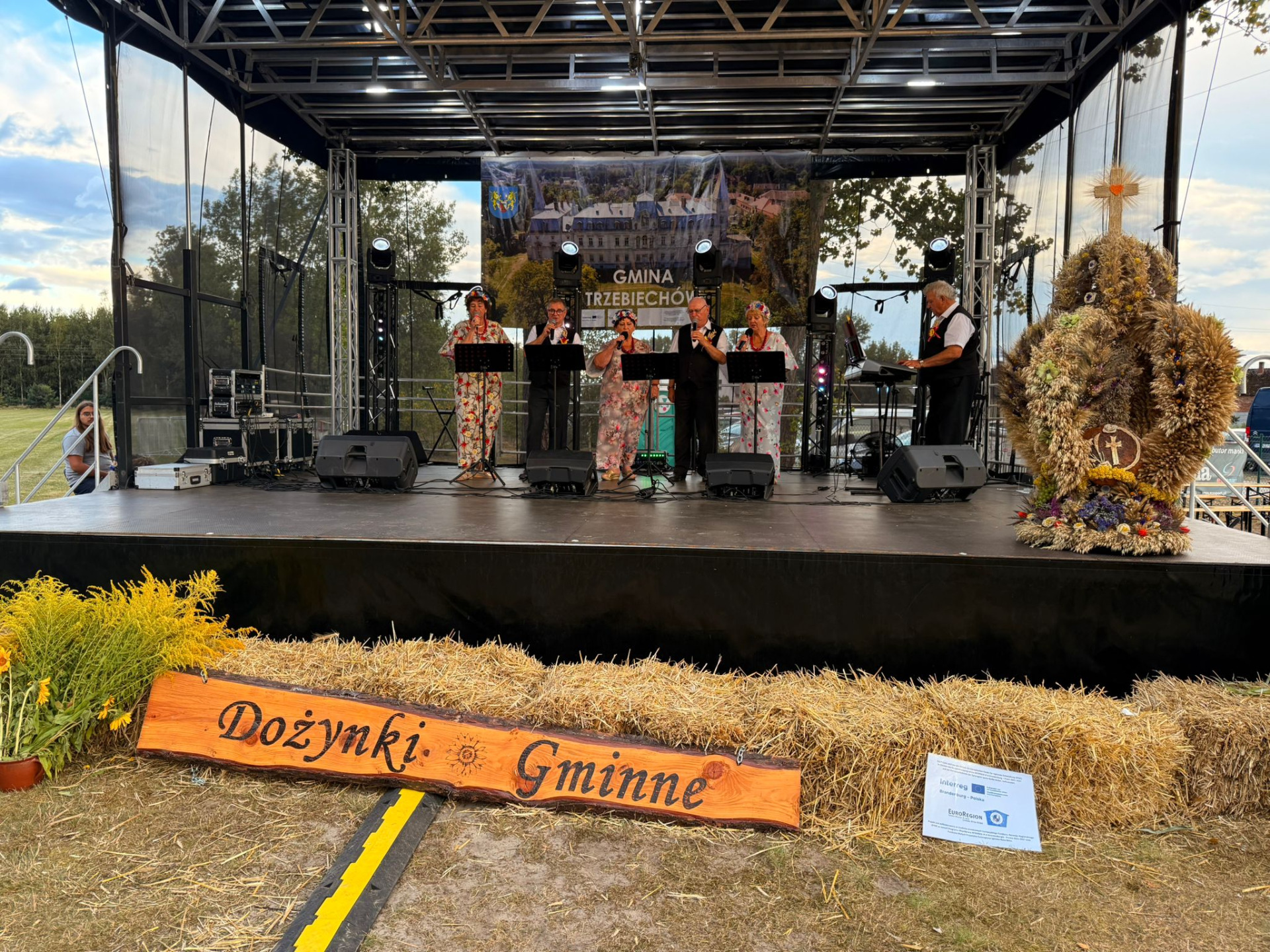 Dożynki w Głuchowie - scena