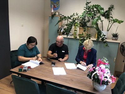 Podpisanie umowy na wykonanie remontu drogi gminnej