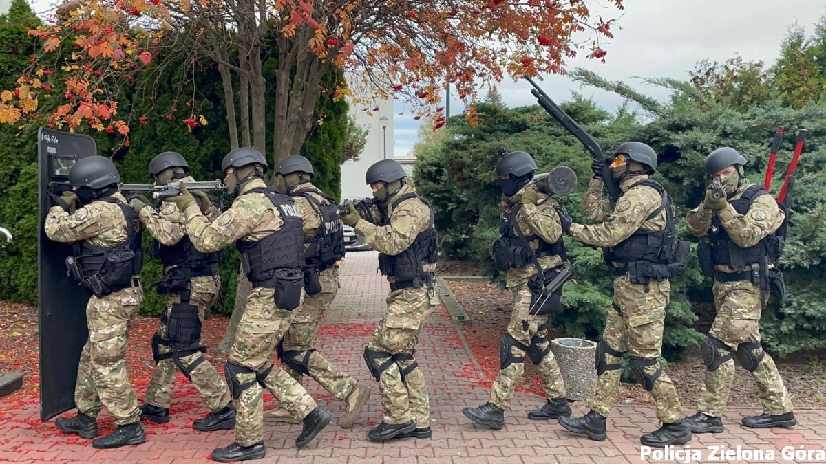 
ZOSTAŃ ZIELONOGÓRSKIM POLICJANTEM
