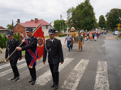 DOŻYNKI POWIATOWO-GMINNE W TRZEBIECHOWIE