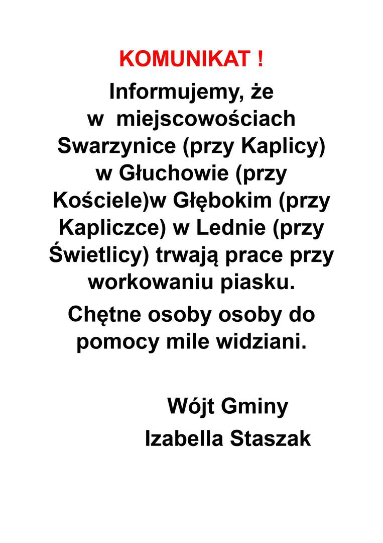 Prace przy workowaniu piasku
