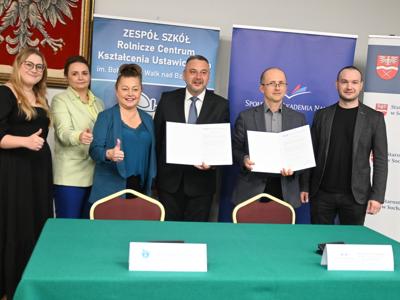 podpisanie porozumienia uczelni z ZS RCKU