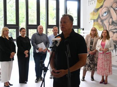 delegacja samorządowa podczas odbioru