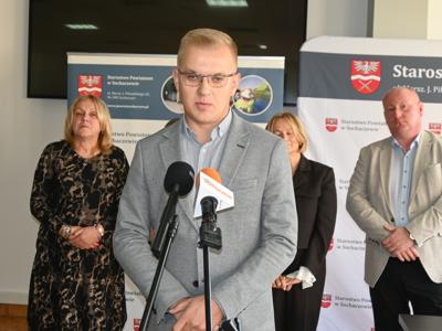 podpisanie umowy na drogę