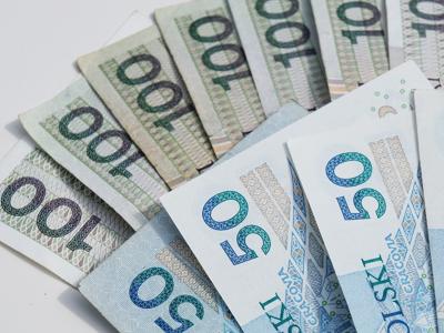 Zdjęcie poglądowe przedstawiajace banknoty