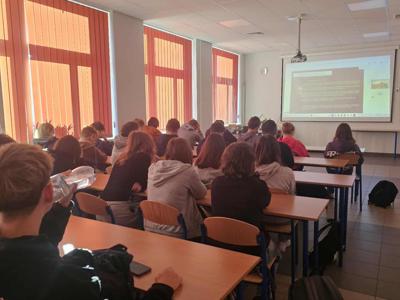 Zdjęcia prezentujące zajęcia