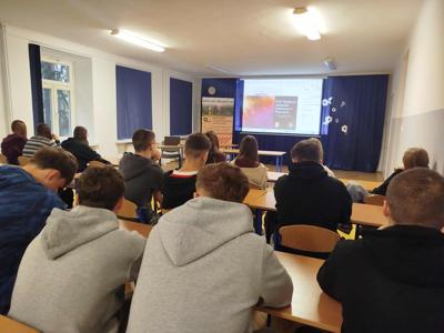 Zdjęcia prezentujące zajęcia