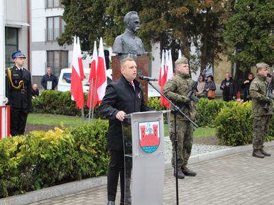 obchody 11 Listopada 