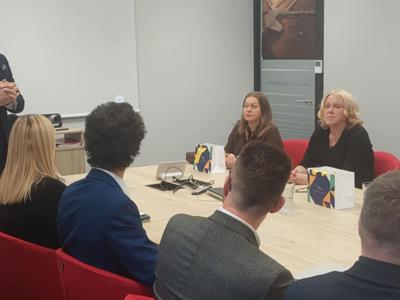 Zdj. z podpisania umów