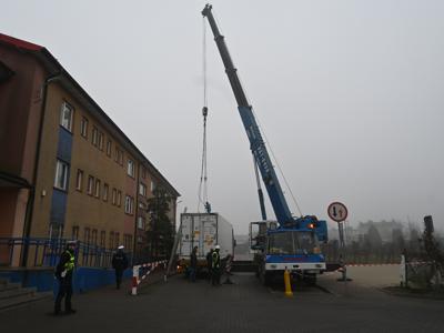 Zdjęcia z rozładunku kontenerów