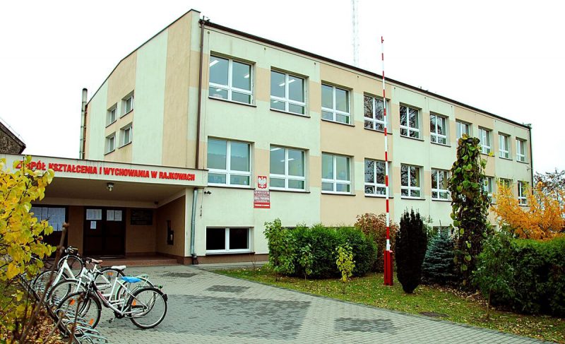 Zespół Kształcenia i Wychowania w Rajkowach [800x487]