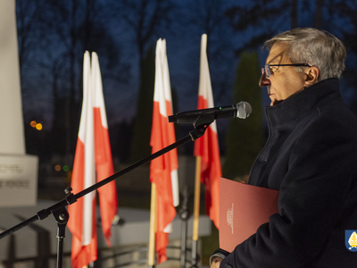 Zdjęcie z odsłonięcia pomnika