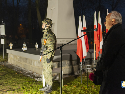 Zdjęcie z odsłonięcia pomnika