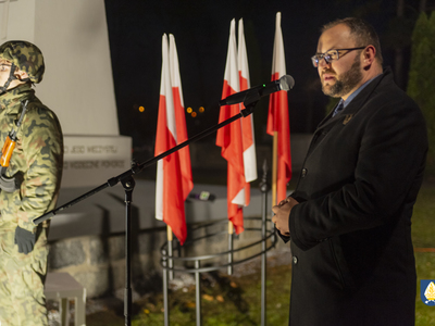 Zdjęcie z odsłonięcia pomnika