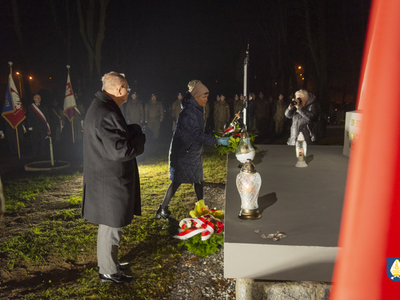 Zdjęcie z odsłonięcia pomnika