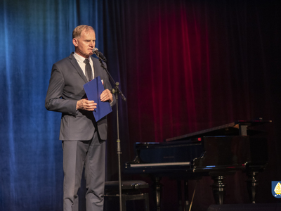 Zdjęcie z uroczystości w Miejskim Ośrodku Kultury