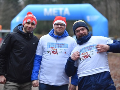 Zdjęcie z wydarzenia Mikołajkowy Charytatywny Bieg i Marsz NW 2024 