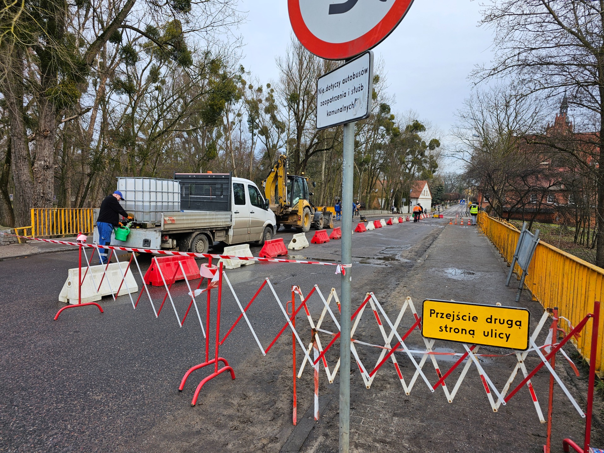 zdjęcie dot. ruchu wahadłowego 