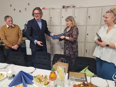 zdjęcie z uroczystości przeganiania Renaty Koseckiej i Zenona Szumachera