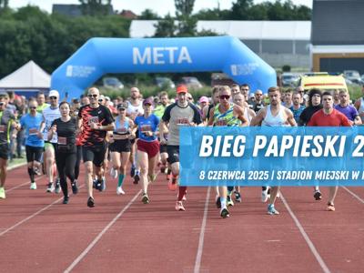 cover photo Bieg Papieski 2025