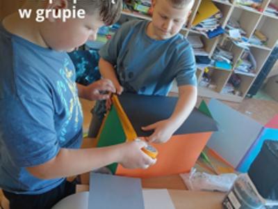 Zajęcia rozwijające kreatywność i współpracę w grupie 