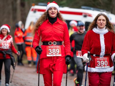 Mikołajkowy Charytatywny Bieg i Marsz Nordic Walking 2025