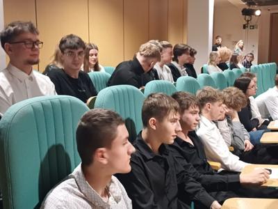 Pelplińscy licealiści na warszawskich uroczystościach poświęconych swojemu Patronowie