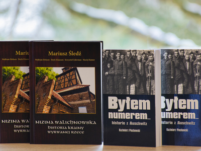 Książki:„Byłem numerem… historia z Auschwitz” autorstwa Pana Kazimierza Piechowskiego - Honorowego Obywatela Gminy Pelplin; „Nizina Walichnowska historia krainy wyrwanej rzece” autorstwa Pana Mariusza Śledzia