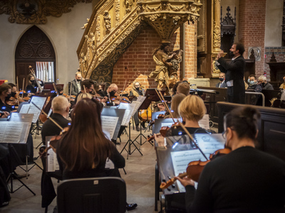 Zdjęcie z koncertu „Te Deum”, który odbył się w pelplińskiej katedrze.