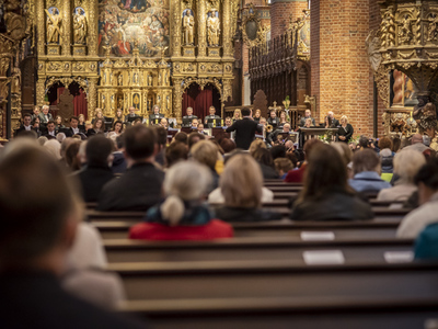 Zdjęcie z koncertu „Te Deum”, który odbył się w pelplińskiej katedrze.