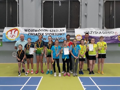 zdjęcie z Finału Wojewódzkich Igrzysk Dzieci w Badmintonie Dziewcząt