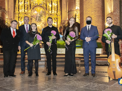 zdjęcie z zakończenia Międzynarodowego Festiwalu Muzyki Organowej w Pelplinie 