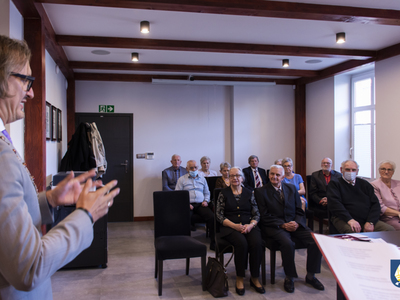 zdjęcie z uroczystości wręczenia Medali za Długoletnie Pożycie Małżeńskie