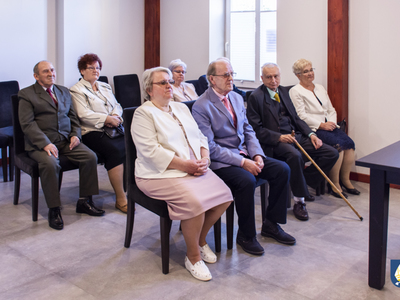 zdjęcie z uroczystości wręczenia Medali za Długoletnie Pożycie Małżeńskie