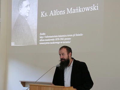 Zdjęcie z konferencji "Wielcy ludzie małego Pelplina”