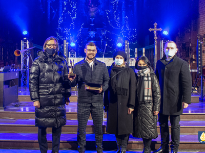 zdjęcie z wydarzenia Świąteczny koncert połączony z Gminną Galą Wolontariatu 2021