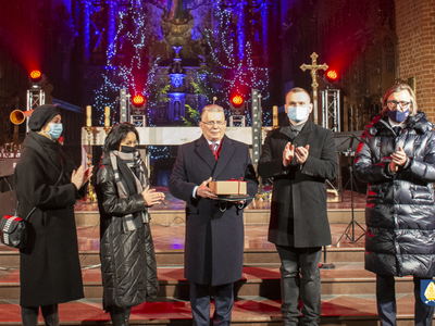 zdjęcie z wydarzenia Świąteczny koncert połączony z Gminną Galą Wolontariatu 2021
