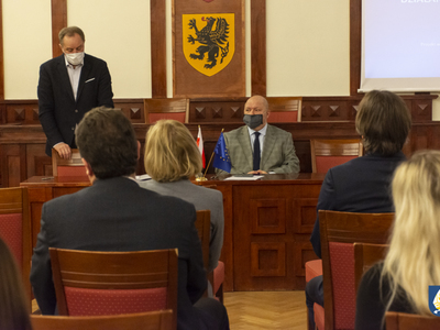 zdjecie z podpisania umowy 