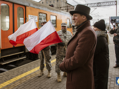 zdjęcia z uroczystości 102. rocznica powrotu Pelplina do odrodzonej Polski